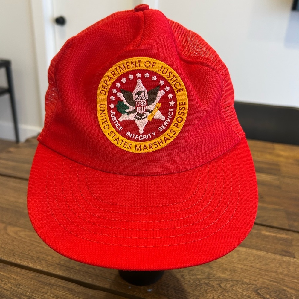 VINTAGE “Dept of justice United States Marshalls Posse” red trucker hat.